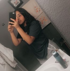 Meet your Posher, Perla